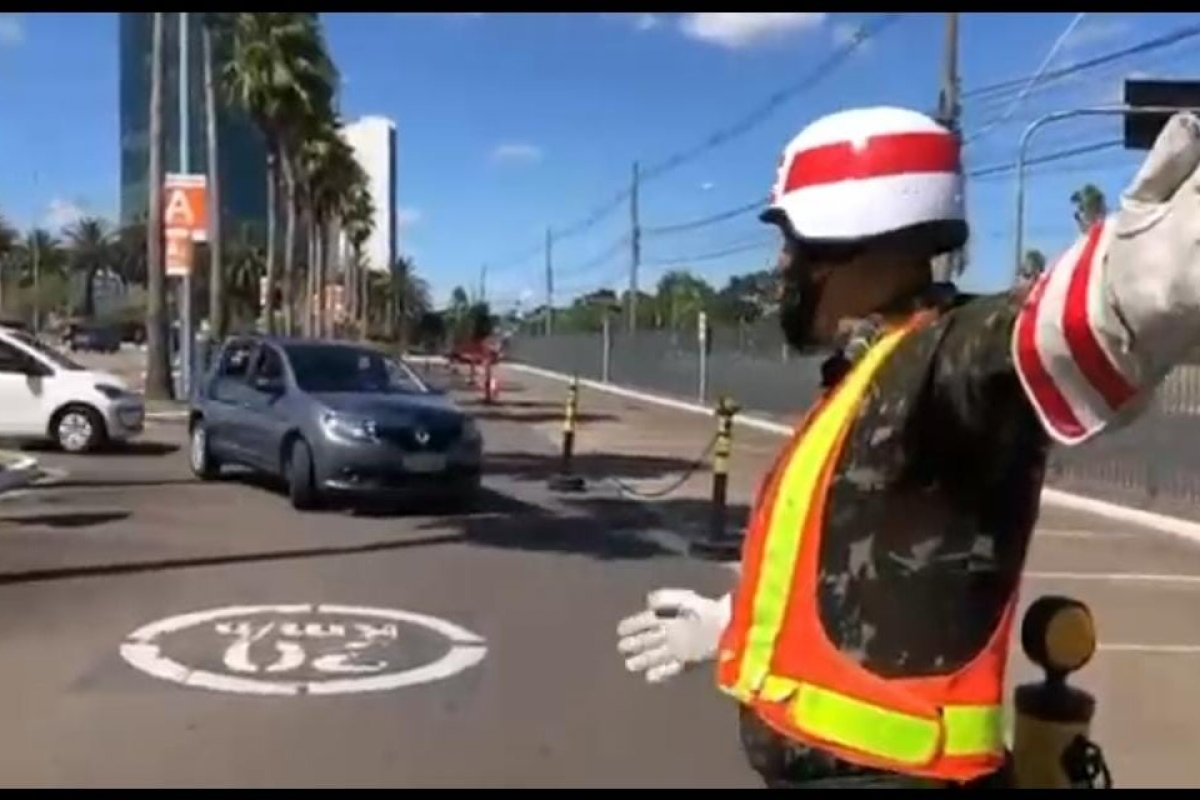 Vídeo mostra agentes do Exército na organização de campanha de vacinação contra a Covid-19