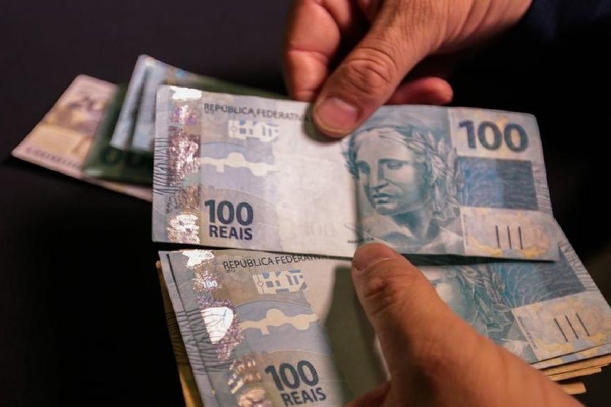 Impasse de Orçamento 2021 atrasa 13º de aposentados e outras medidas