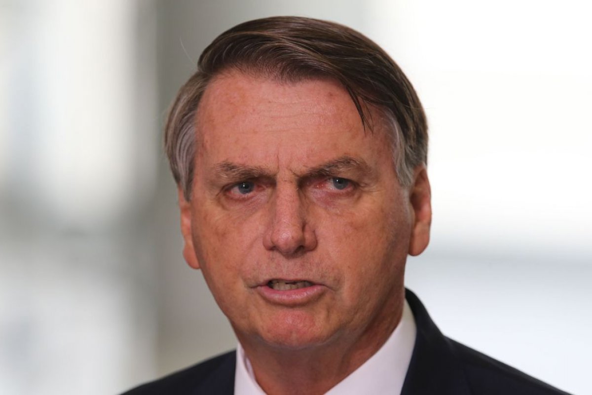 Bolsonaro assina decreto que permite órgãos públicos a abrir edital para recebimento direto de doações