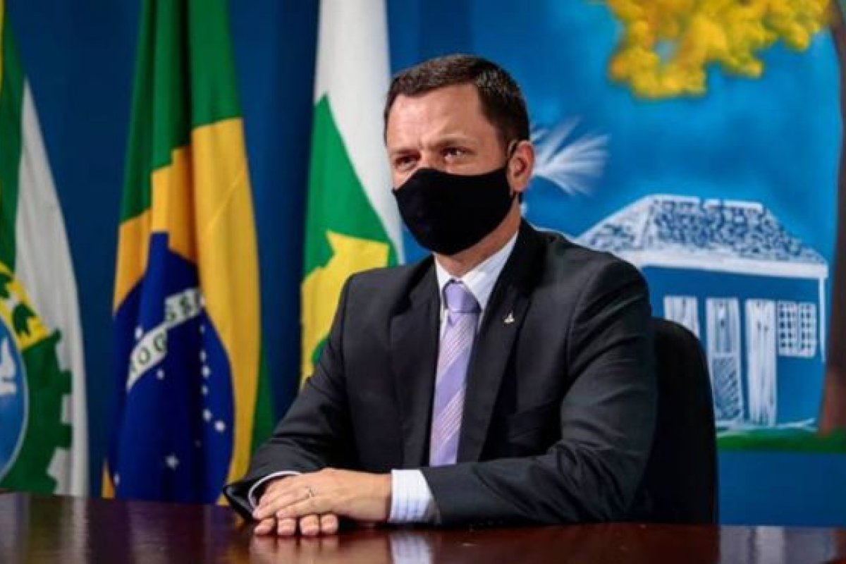 Ministro da Justiça tem aval de Bolsonaro e vai trocar diretor-geral da PF e PRF