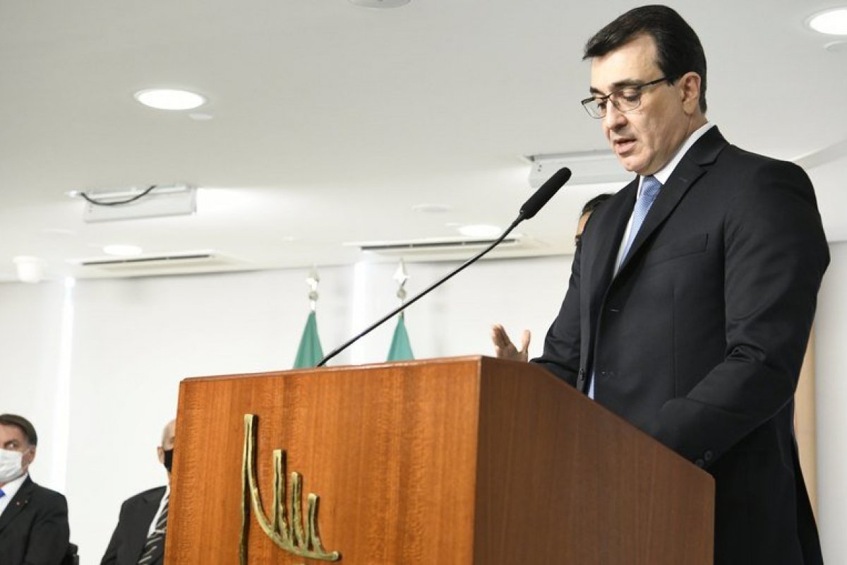 Pandemia no Brasil precisa do trabalho conjunto de missões diplomáticas com o Ministério da Saúde, diz novo ministro das Relações Exteriores
