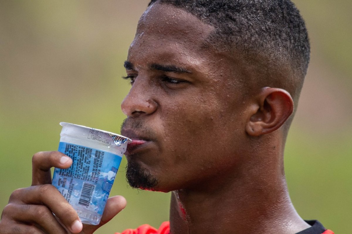 Jovens da base garantem confiança de Rodrigo Chagas e não dão espaço para reforços