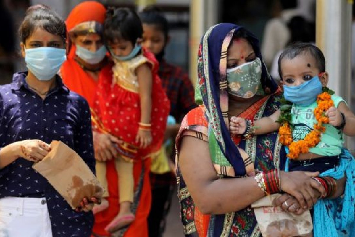 Maior fabricante de vacinas contra Covid do mundo pede ajuda financeira ao governo indiano