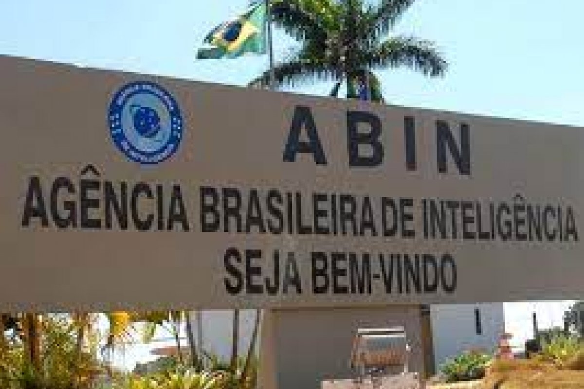 Funcionário "falseou a verdade e repassou informações à imprensa" , diz Abin sobre supostos relatórios que beneficiariam o Flávio Bolsonaro