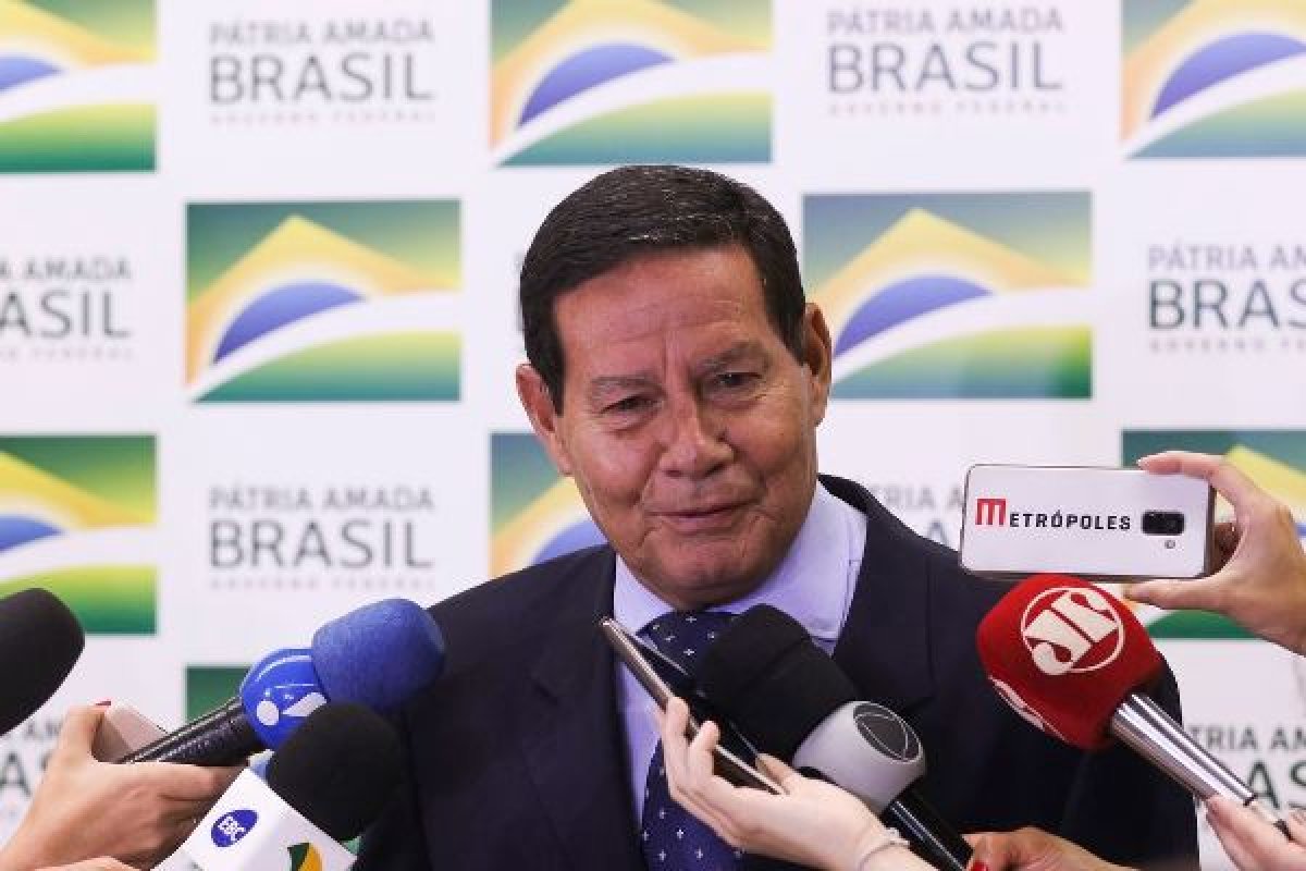 "Normal isso, sem problema", diz Mourão sobre mudanças no comando da Polícia Federal