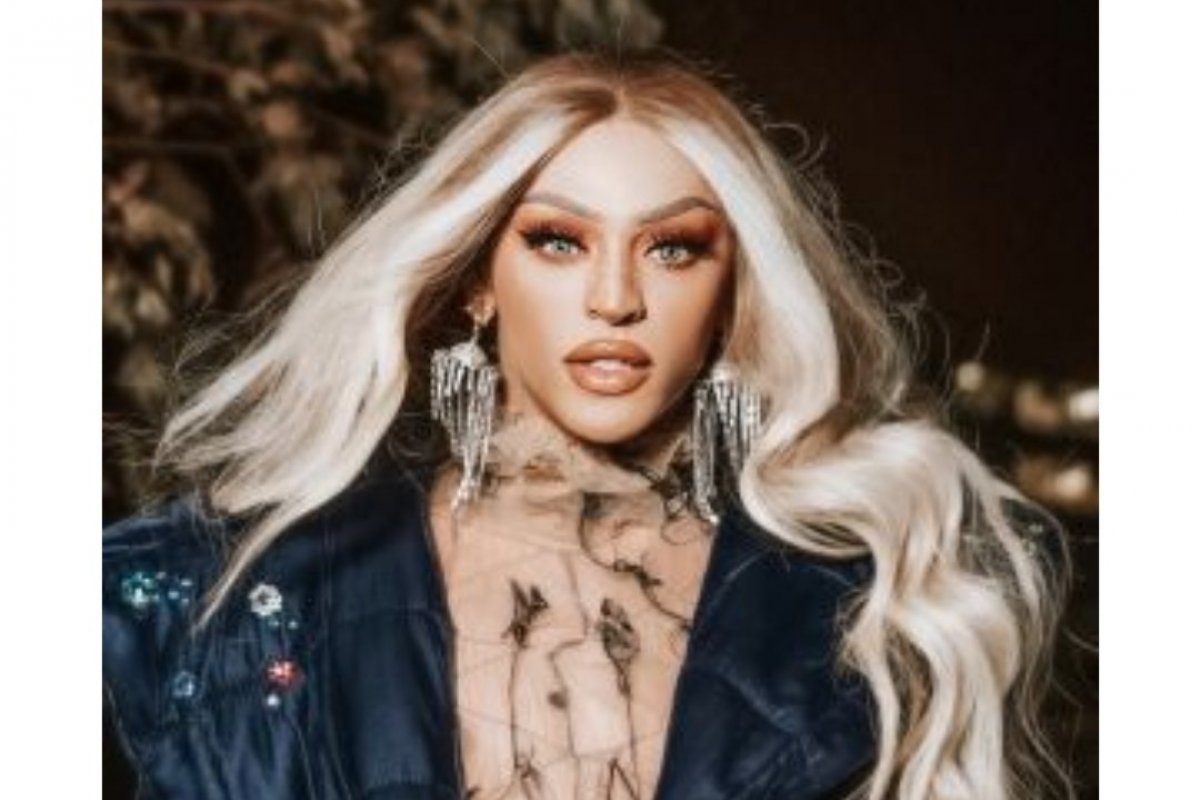 Pabllo Vittar renova contrato com a Sony Music