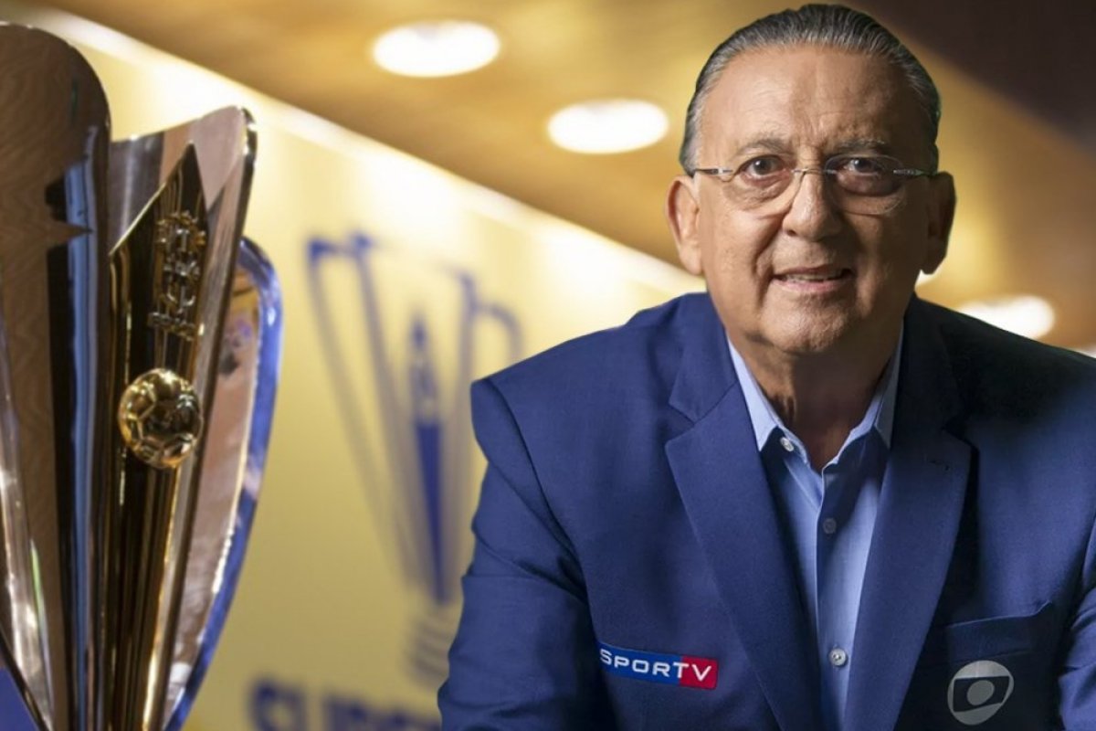 Após meses afastado, Galvão volta a narrar transmissões de futebol da Globo