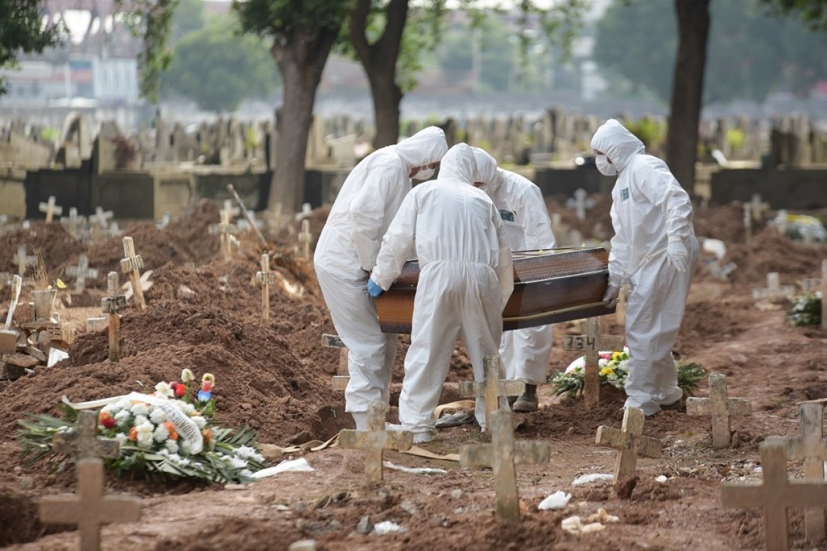 Média diária de mortes por Covid-19 em abril já supera março, diz pesquisa