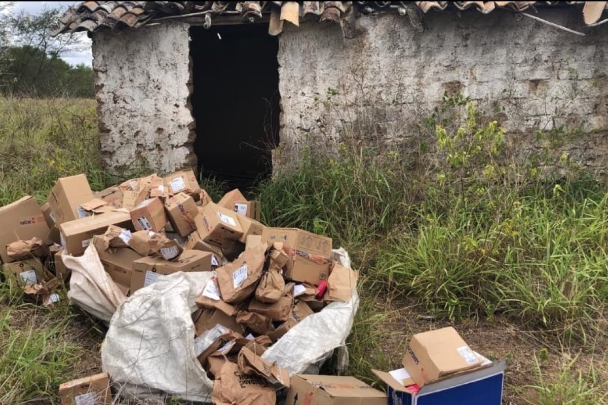 Caminhão com carga de remédios avaliados em R$ 800 mil é recuperado pela polícia