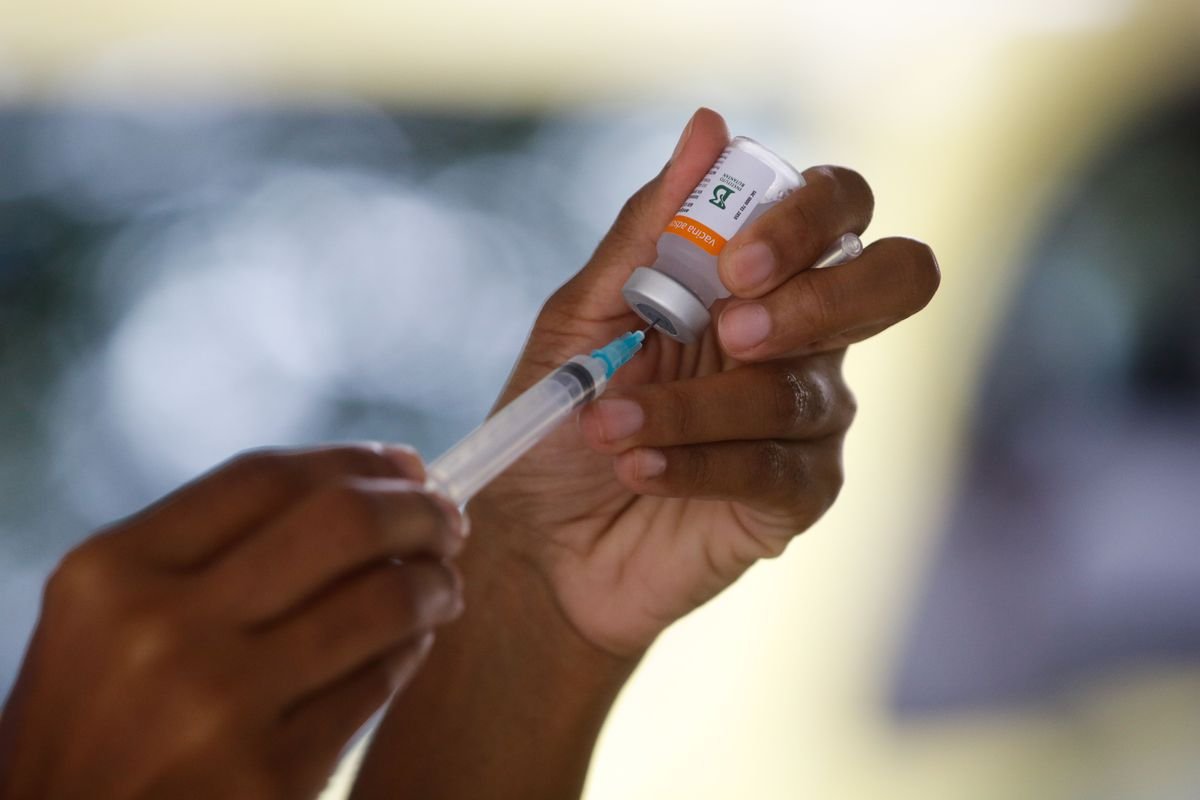 Vacina CoronaVac apresenta 73,8% de eficácia após segunda dose, diz estudo