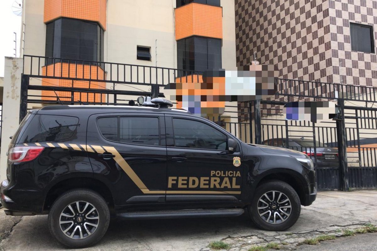 PF deflagra operação para combater falsificação de passaporte brasileiro e emigração ilegal