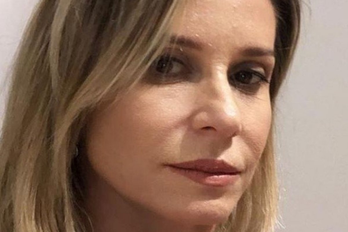 Paula Burlamaqui solta o verbo sobre envelhecer: “É uma merda”