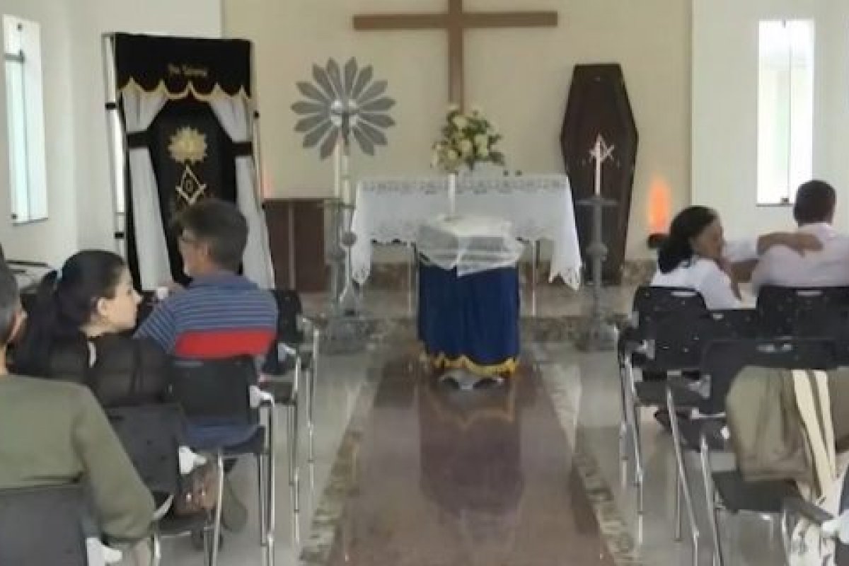 Idoso que teve morte cerebral por conta de soco é enterrado nesta quarta (28)