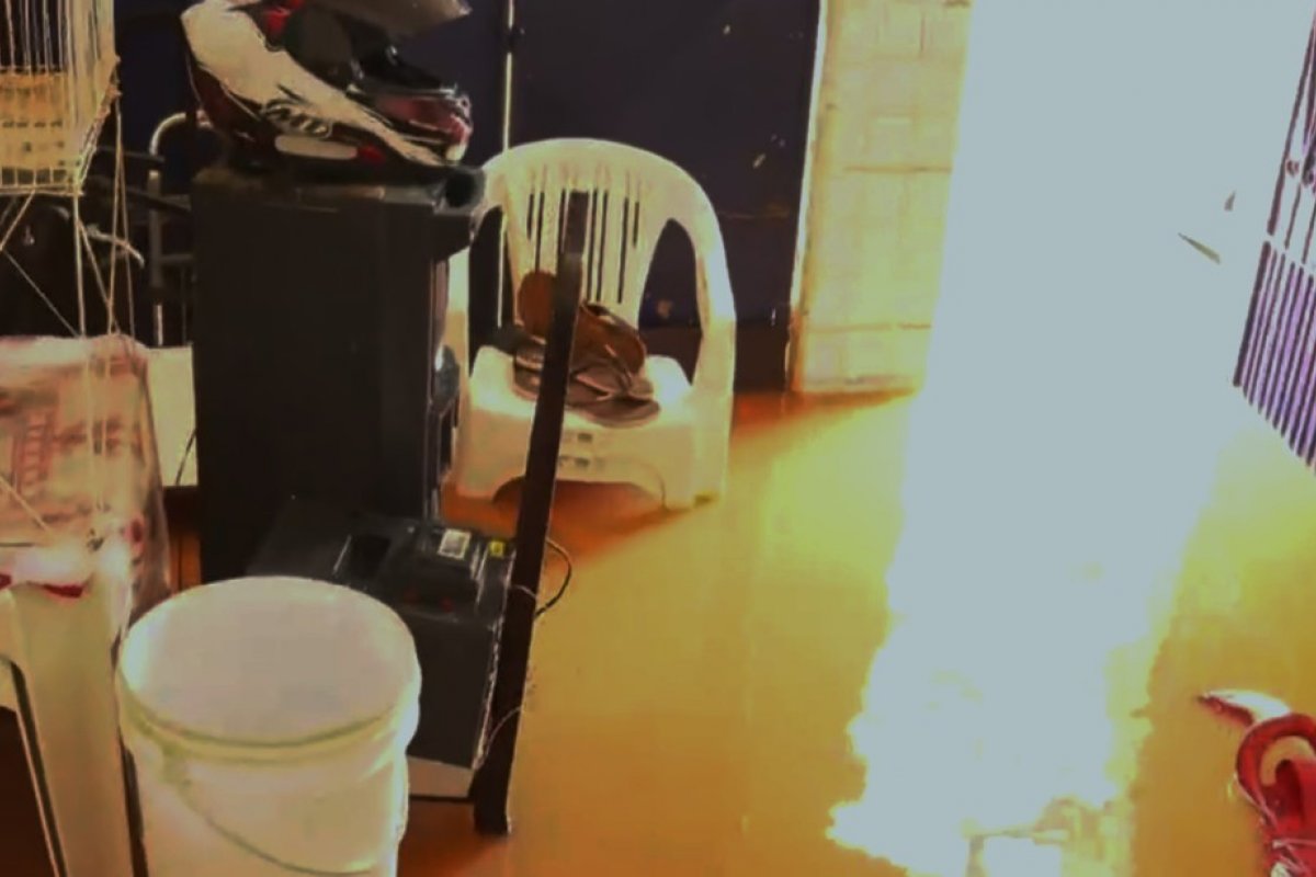Forte chuva invade casas e provoca danos em Salvador e RMS