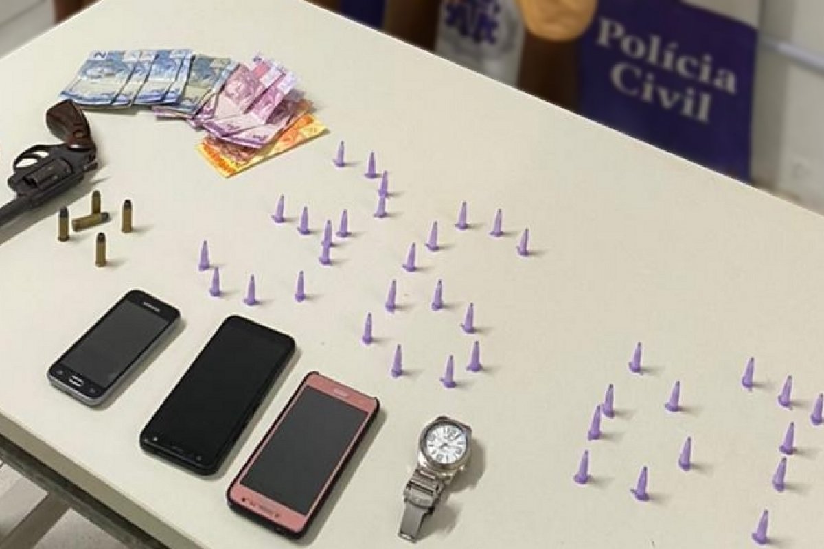 Trio é preso por roubo de veículo em Mata de São João