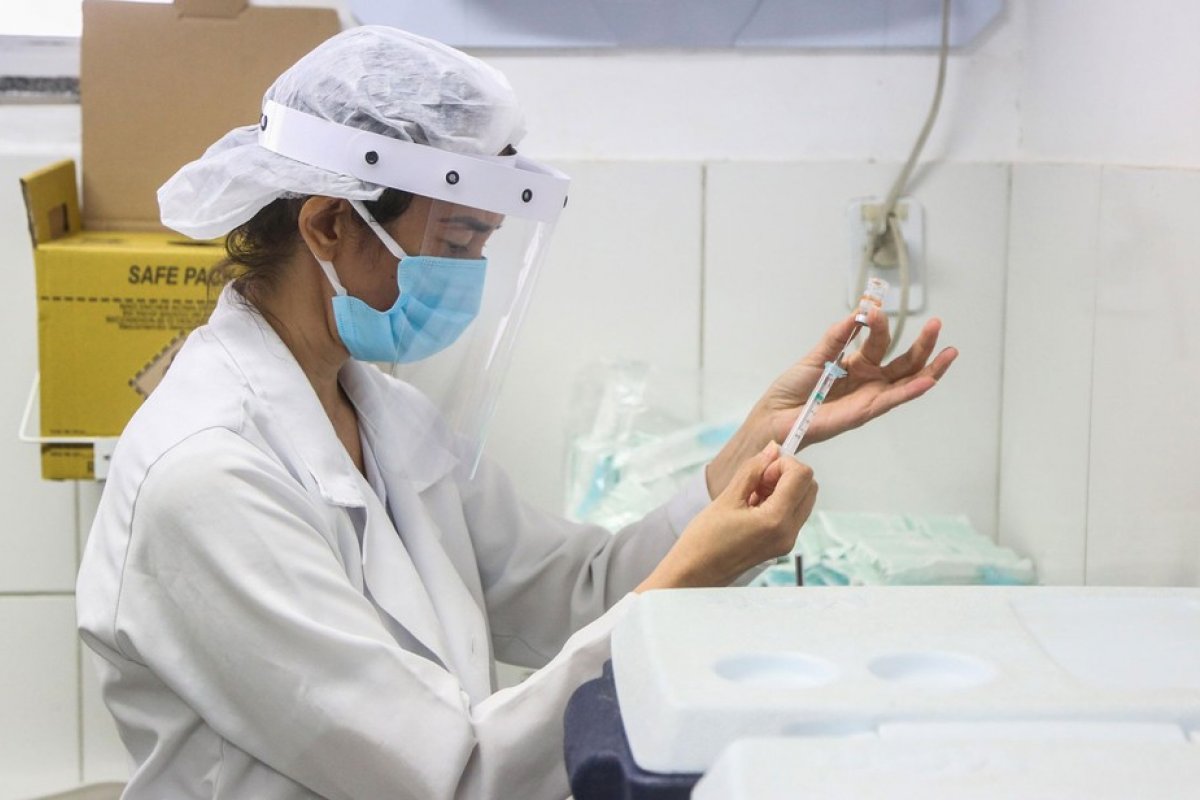 Cidades do interior da Bahia retomam vacinação contra Covid-19 nesta sexta-feira (9)