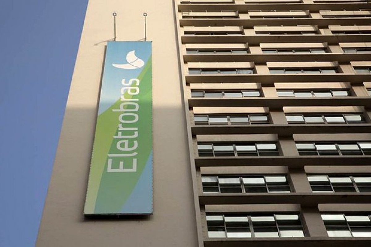 Governo inclui EBC e Eletrobras como estatais a serem privatizadas
