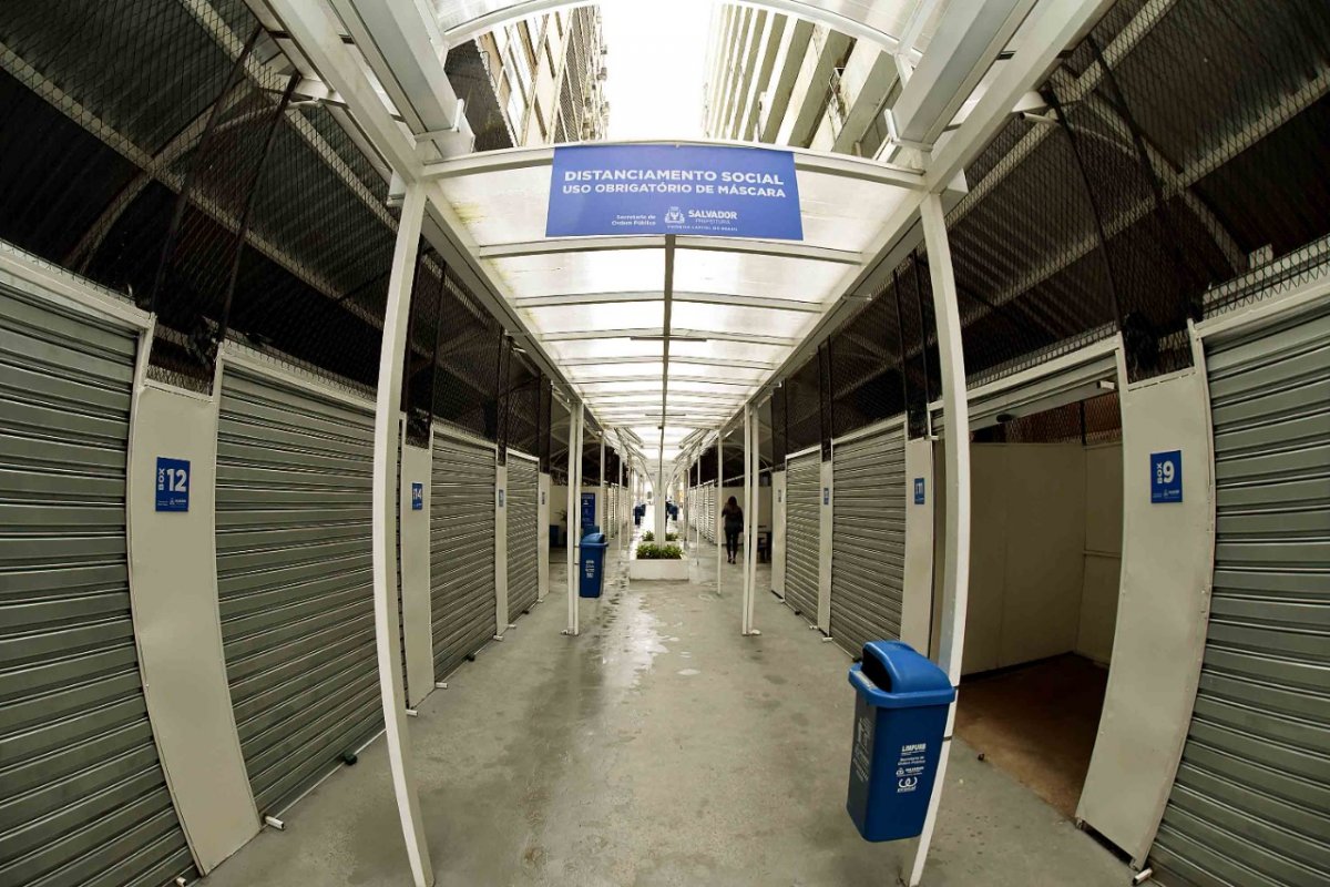 Camelódromo com 34 boxes para ambulantes é entregue em Salvador