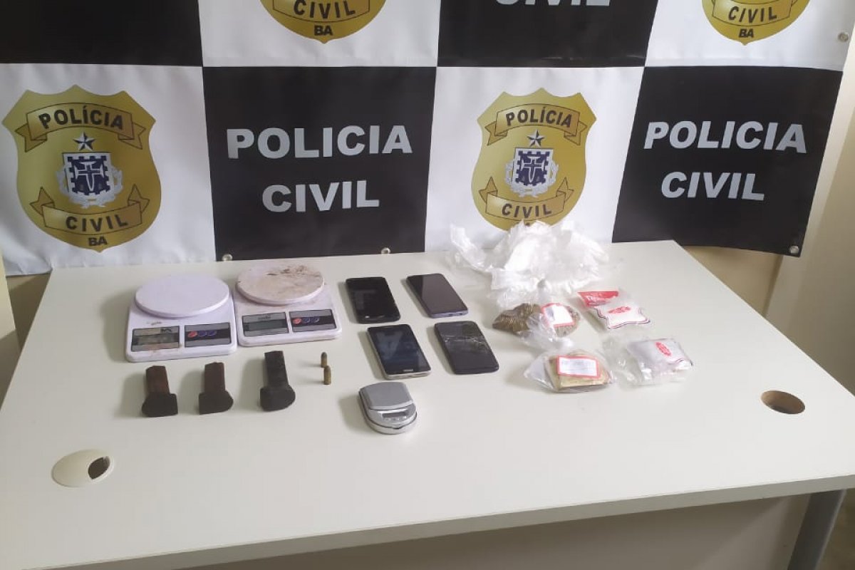 Homem é preso com drogas e armas em Itabuna