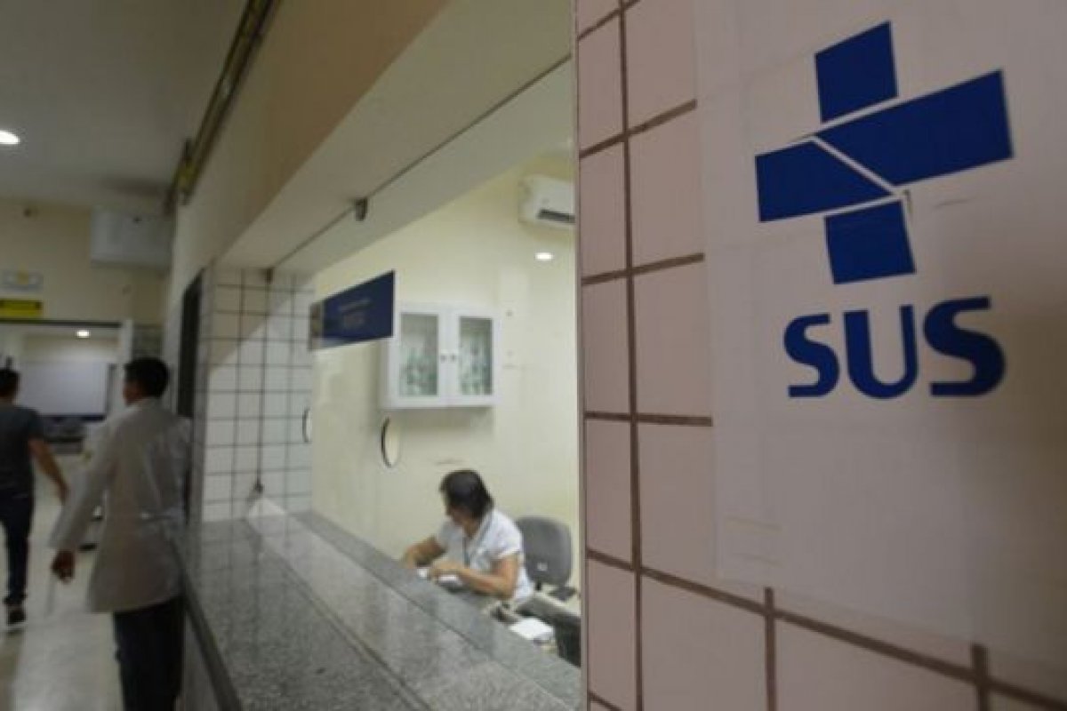 Pesquisa aponta que brasileiros confiam mais no SUS do que no governo federal