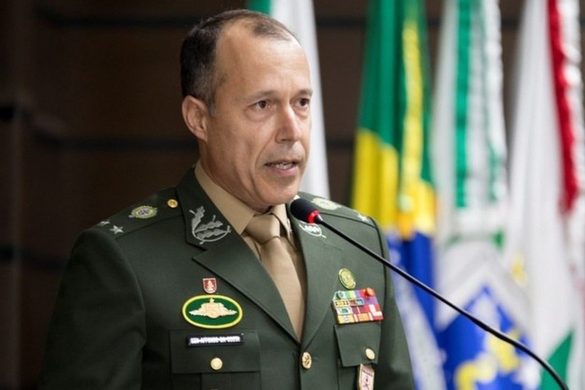 General brasileiro é nomeado pela ONU para comandar missão no Congo