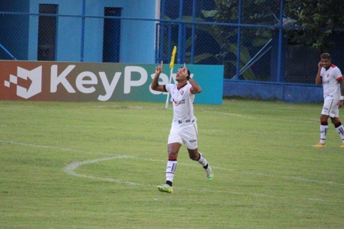 Vitória arranca empate com 4 de julho e garante vaga nas quartas de final da Copa do Nordeste