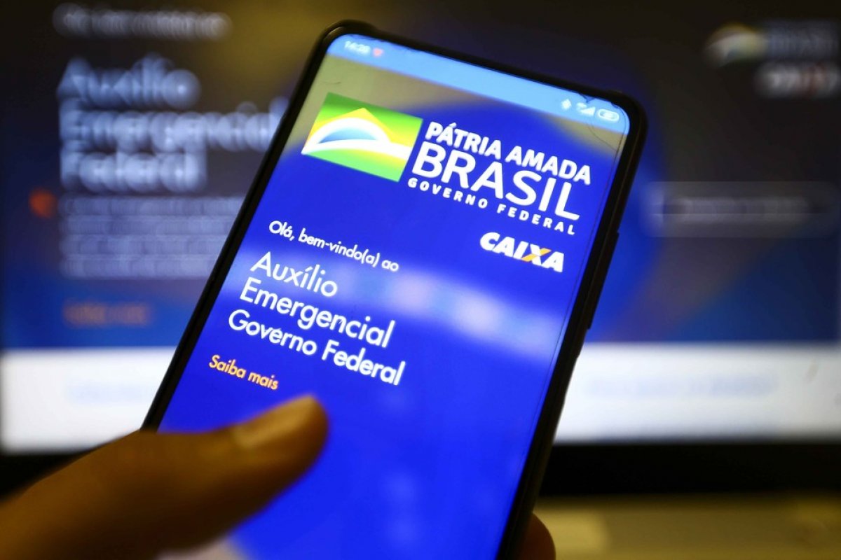 Caixa deposita pagamento de auxílio emergencial a nascidos em março