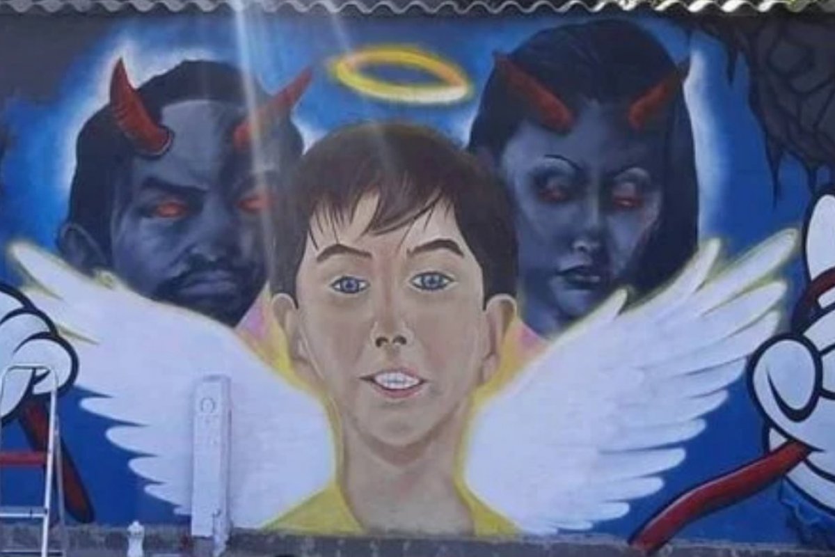 Em mural, menino Henry Borel é retratado como anjo e a mãe e o padrasto como demônios!