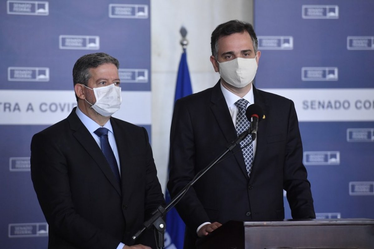 Senado cobra informações sobre vacinação a ministro da Saúde