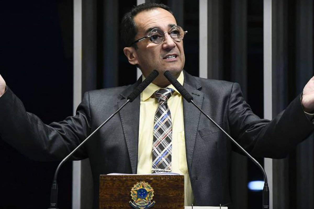 Cidadania "convida" Kajuru a se retirar do partido