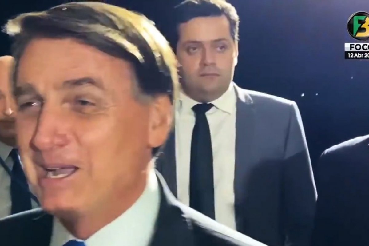 Vídeo: Bolsonaro ri ao saber que Nunes é o relator do pedido de impeachment de Moraes