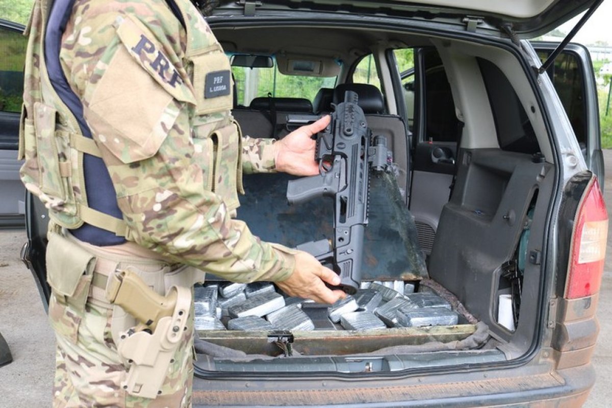 Carregamento de cloridrato de cocaína é apreendido pela PRF em Sergipe