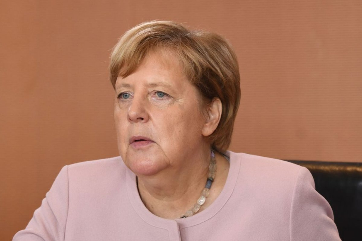 Chanceler alemã diz que lockdowns obrigatórios são vitais para conter Covid-19