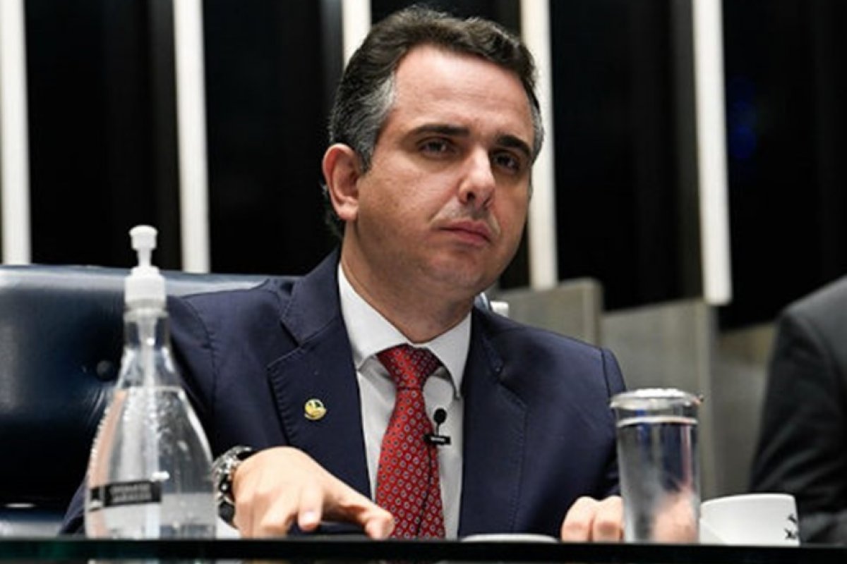 Pacheco oficializa criação da CPI da Covid após ordem de Barroso