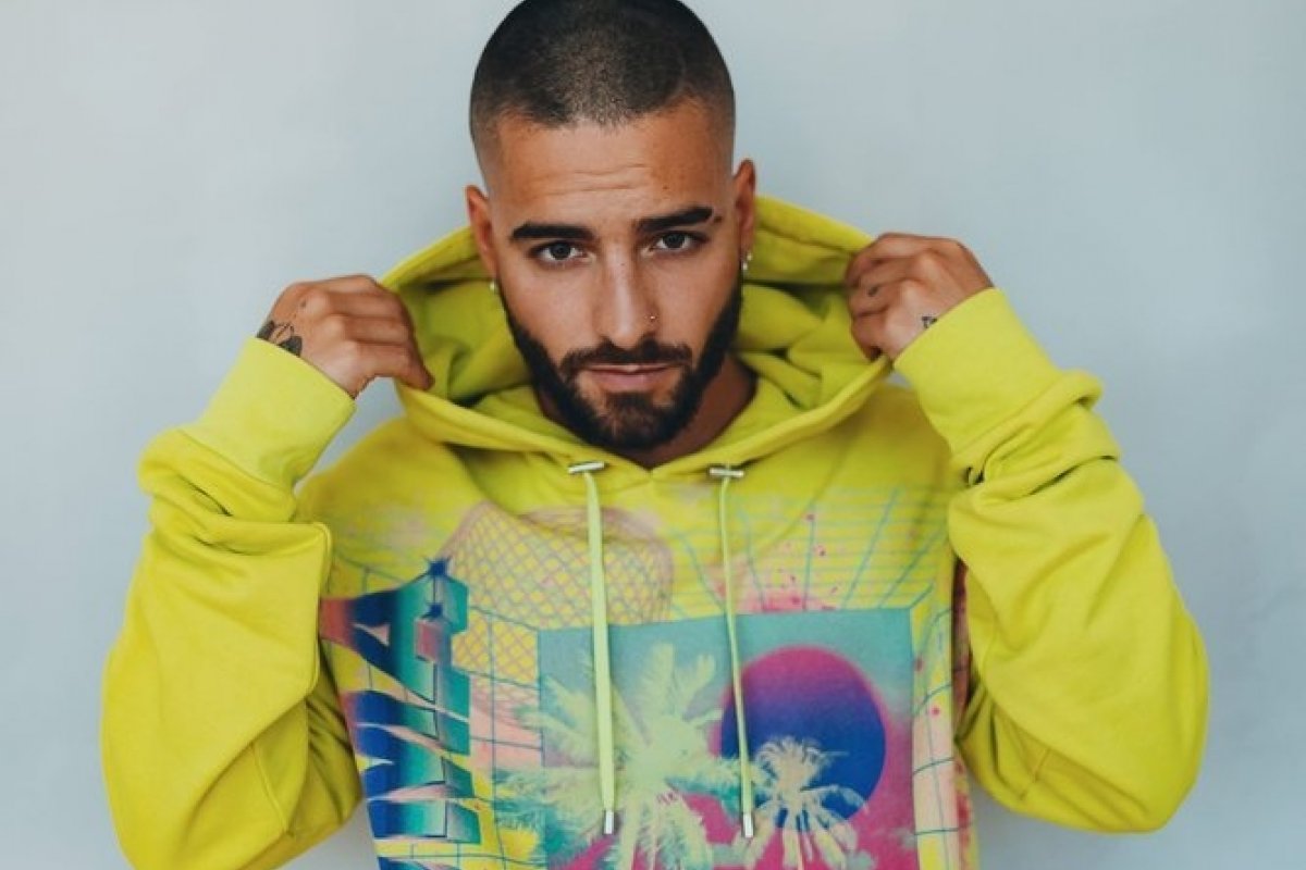 Balmain lança coleção  em edição limitada com Maluma!