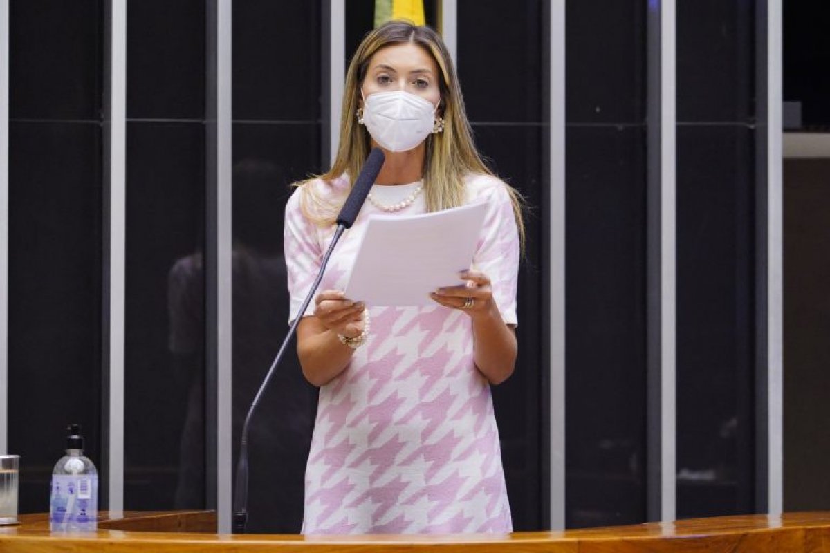 Mais medidas a favor da mulher vítima de violência