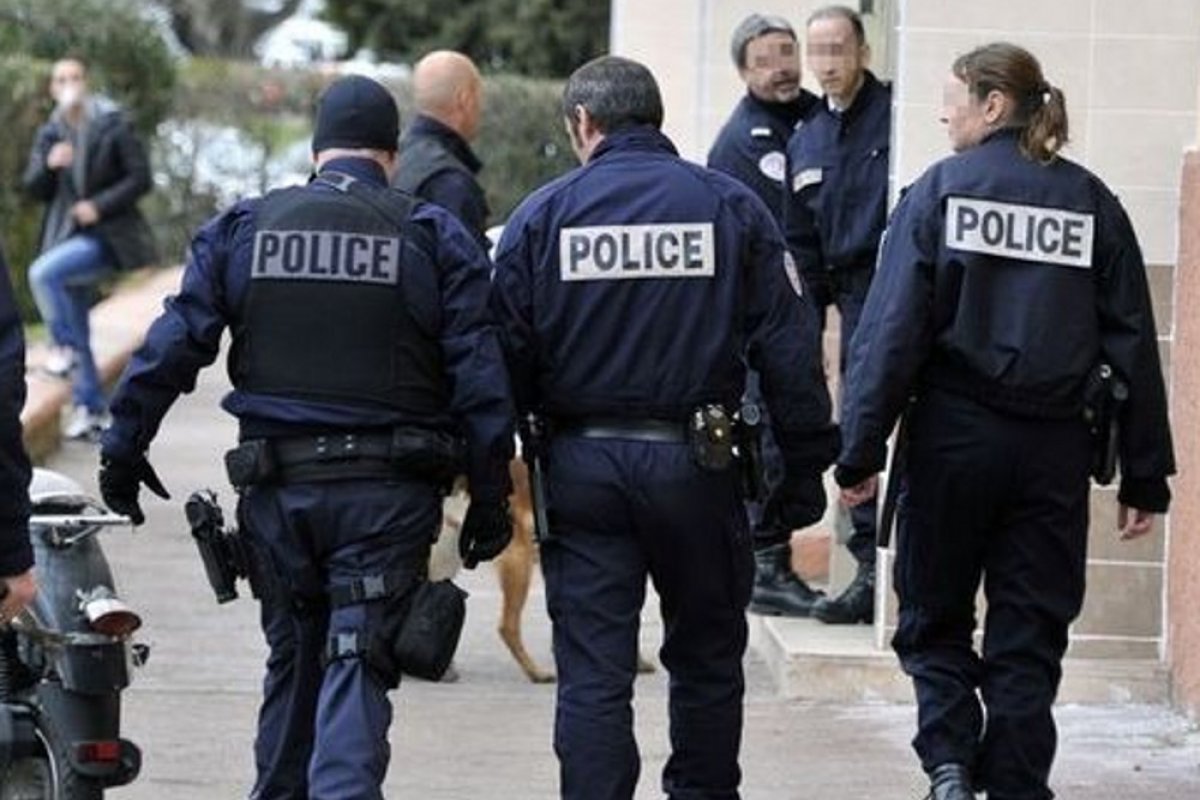 Pelo 3º dia, manifestantes protestam nos EUA após morte de jovem negro em abordagem policial