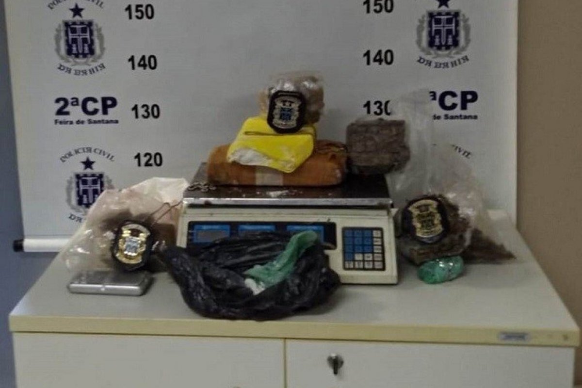 Polícia encontra imóvel usado por traficantes para armazenar drogas em Feira de Santana