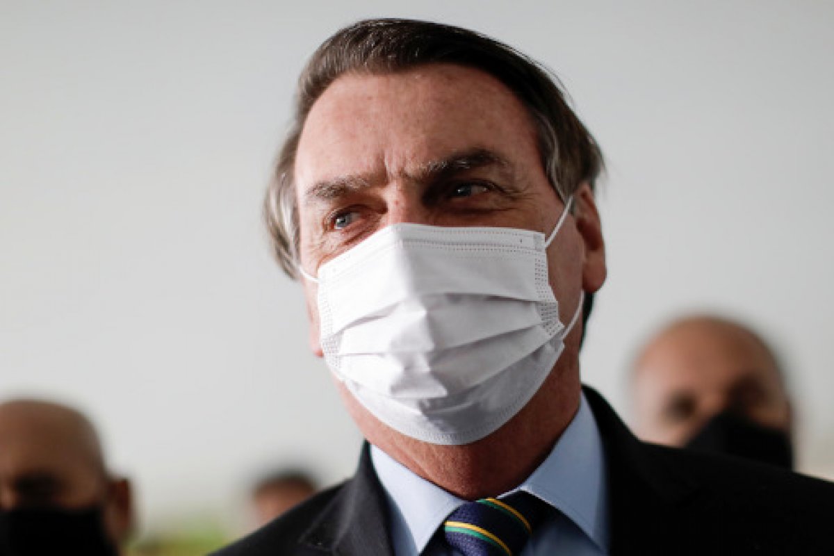 Vídeo: Bolsonaro espera "sinalização do povo" para ter uma atitude em relação aos efeitos da pandemia na economia