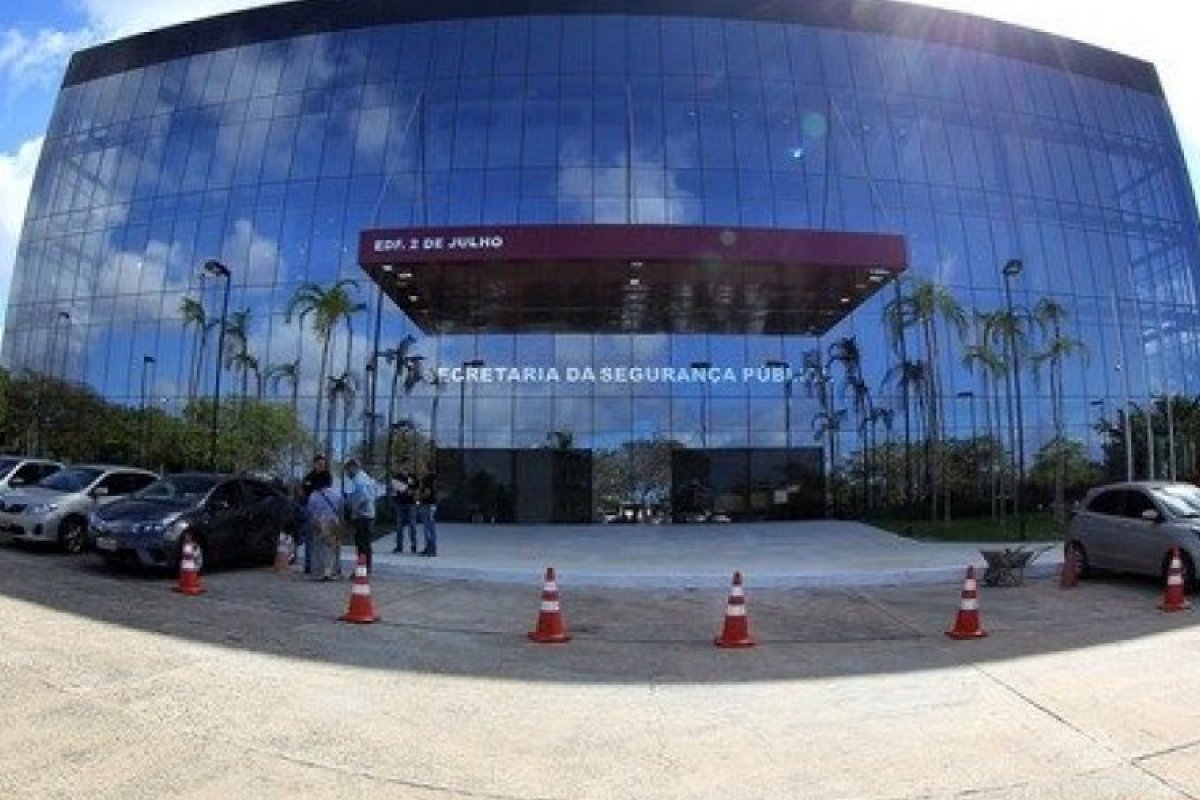 Homem é preso por crimes de estupro e ameaça, na Bahia