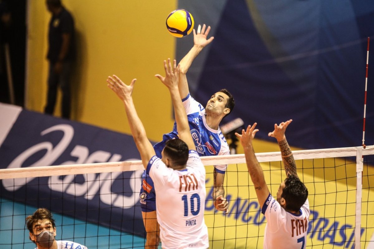 Taubaté vence no tie-break e fica a uma vitória do bicampeonato da Superliga Masculina