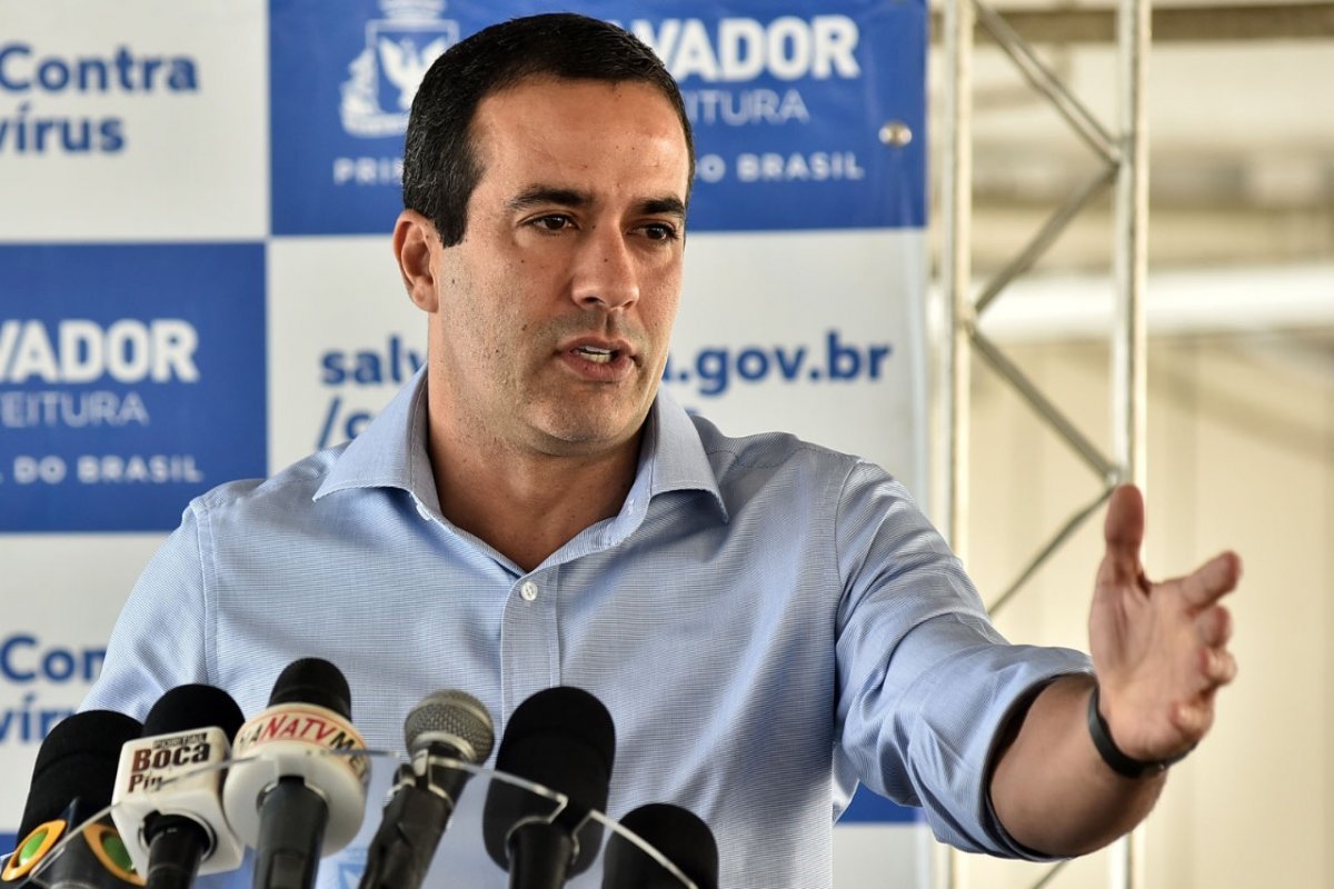 Bruno cogita volta às aulas após vacinação de professores