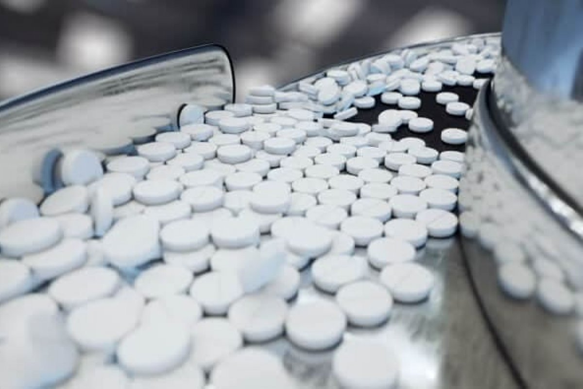 Brasil produz apenas 5% dos insumos para a indústria farmacêutica, diz Abiquifi