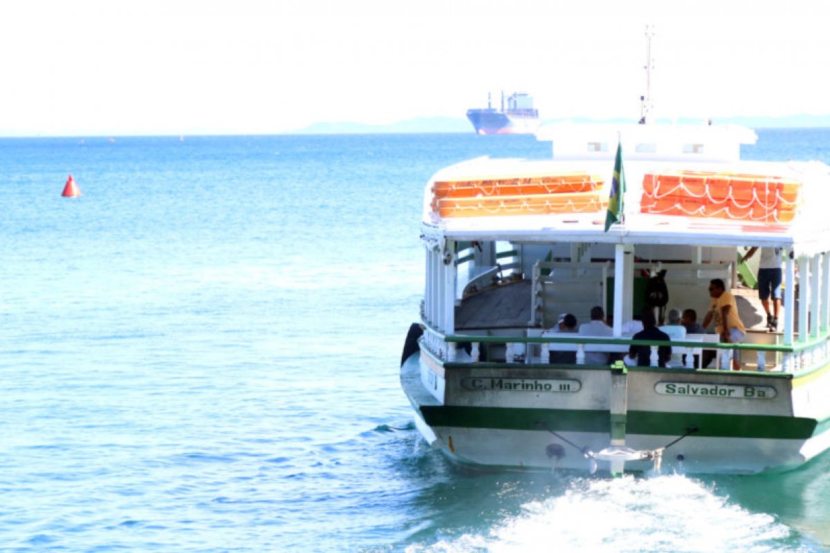 Travessia Salvador-Mar Grande é retomada após dois dias suspensa 