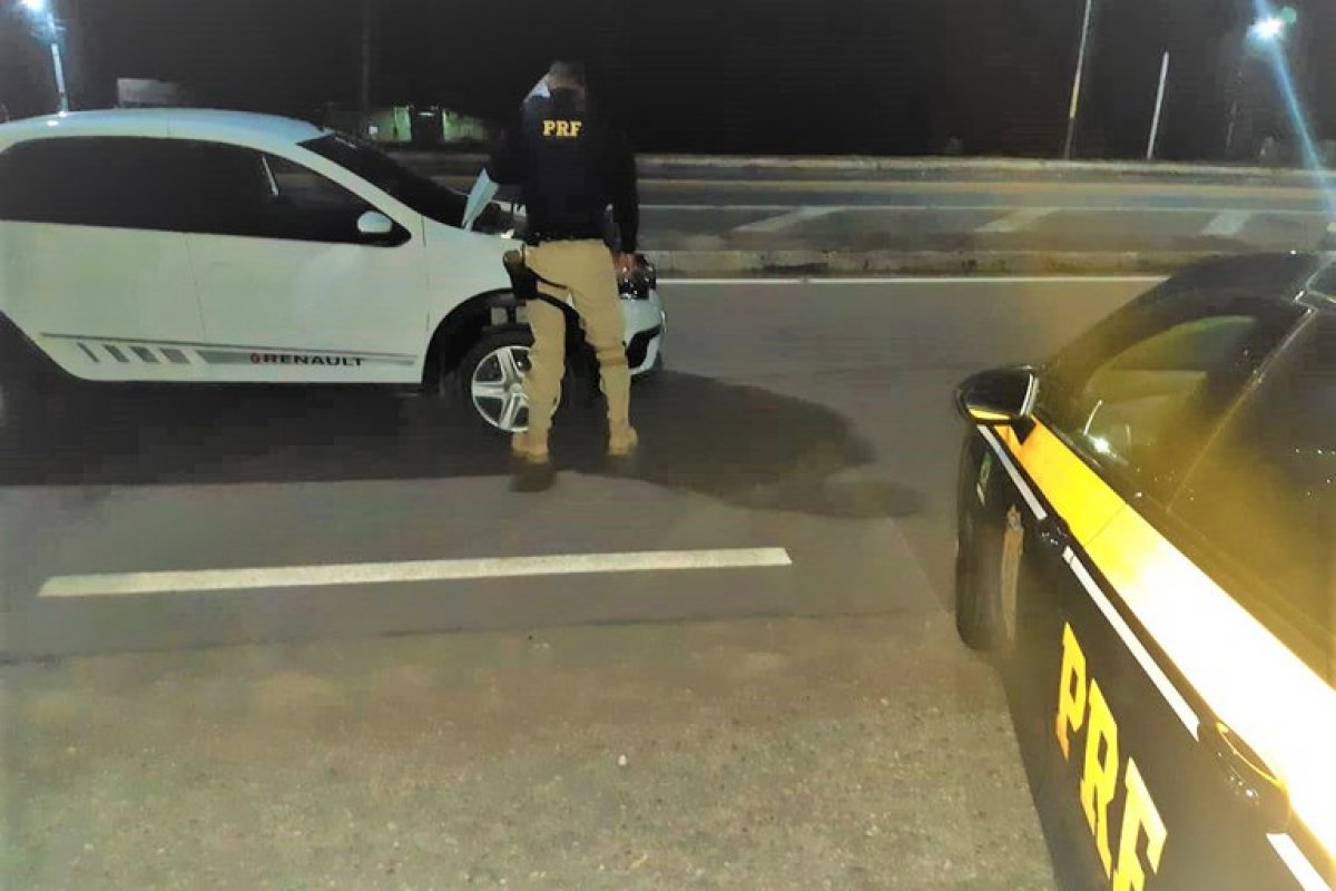 Carro roubado em locadora é recuperado no norte da Bahia