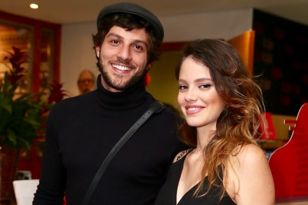 Chay Suede e Laura Neiva esperam o segundo filho