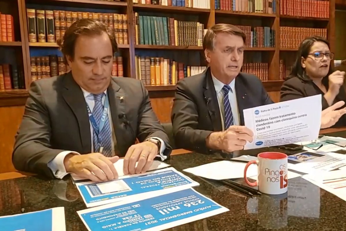 "Nunca vi algo tão sujo como é a mídia podre no Brasil", diz Bolsonaro