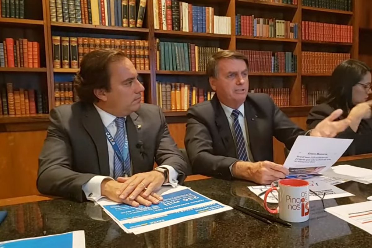 Bolsonaro sobre governadores: "A briga não é derrotar o vírus, é derrotar o presidente"