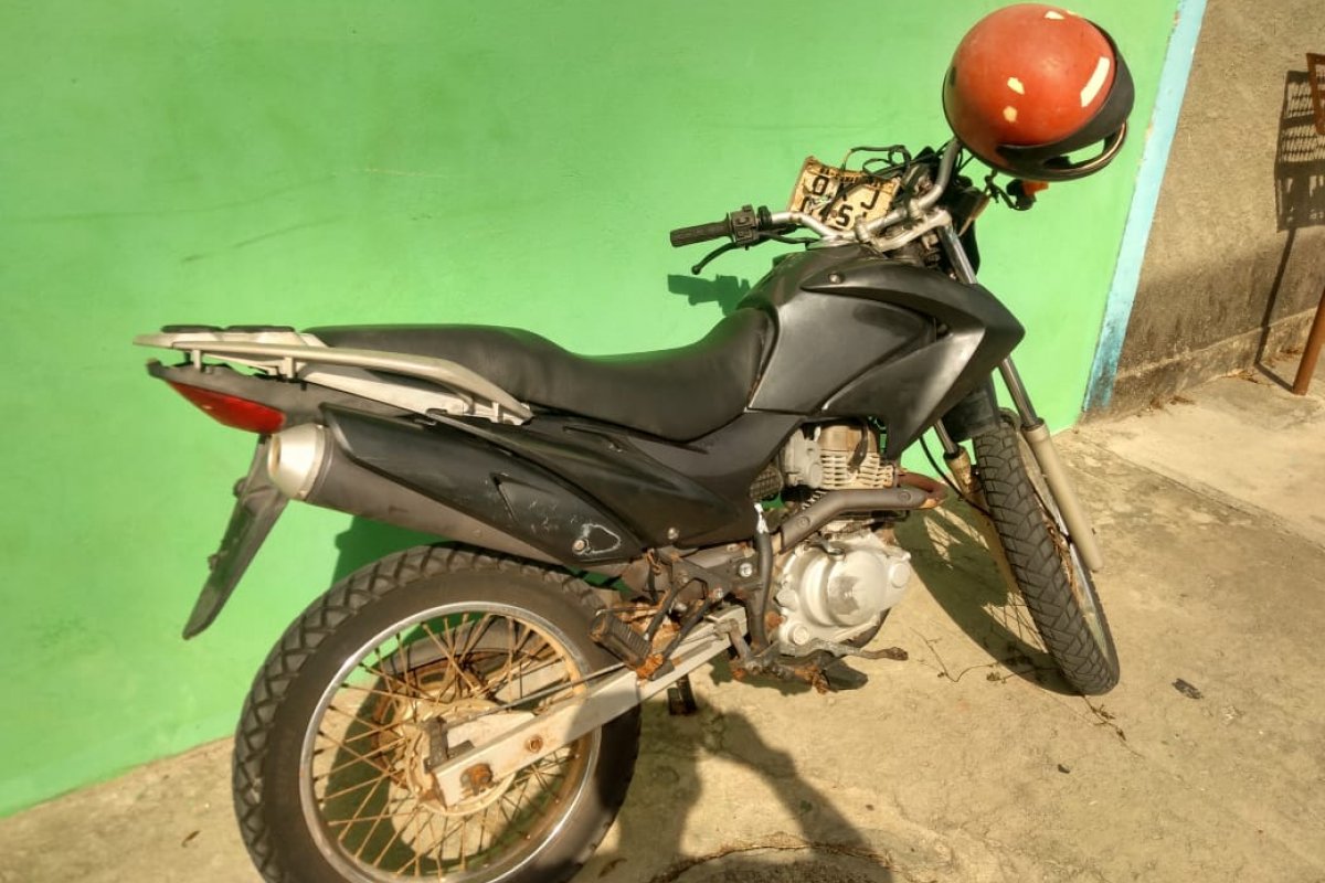 Doze pessoas são detidas suspeitas de roubo de motocicleta da Guarda Municipal
