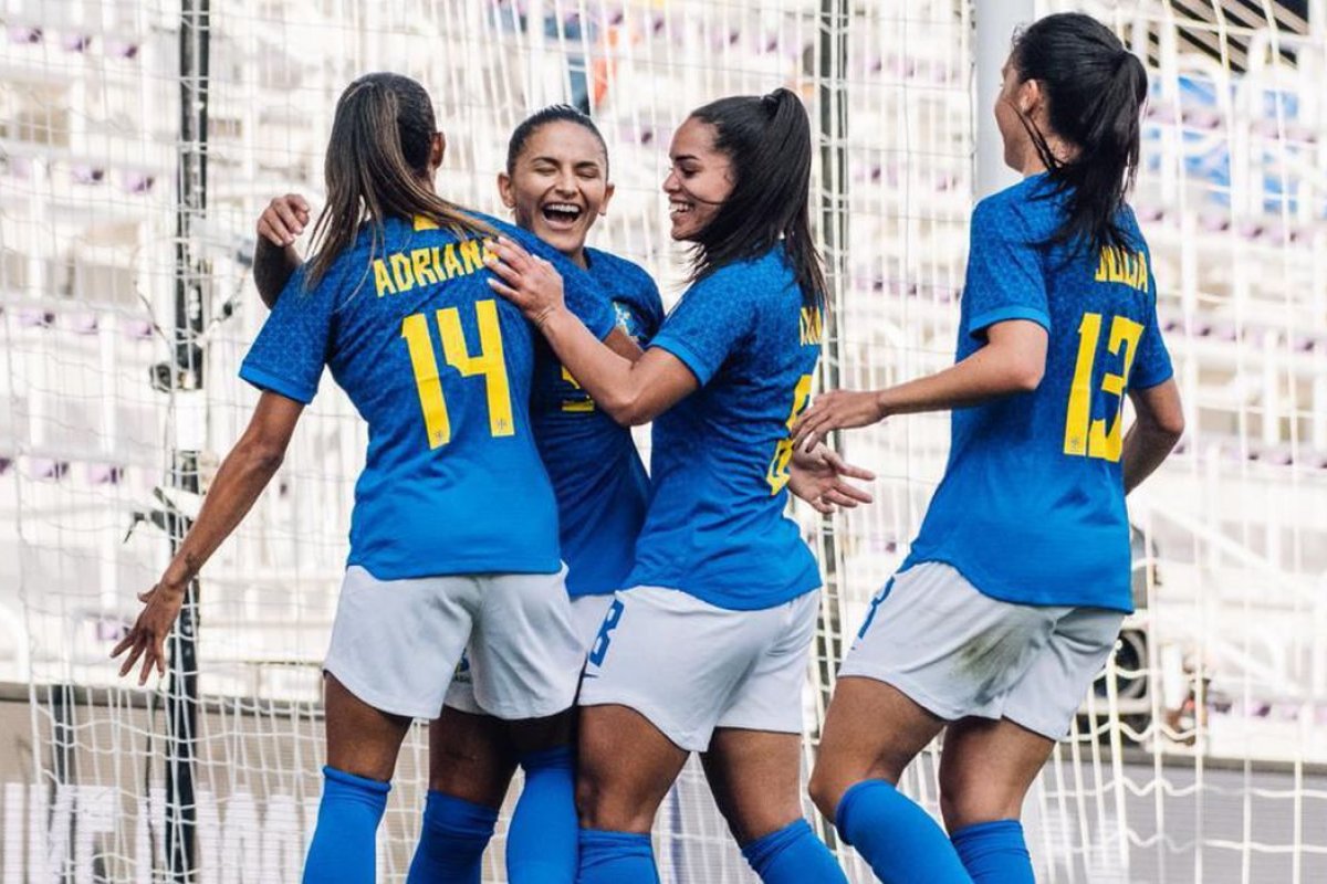 Seleção feminina avança uma posição no ranking da Fifa e passa Austrália